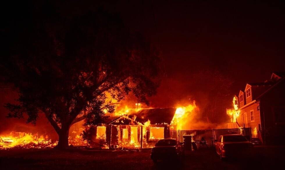 Maison brûlée pendant le Camp Fire à Paradise