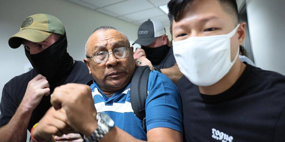 Usine de batteries automobiles (illustration)