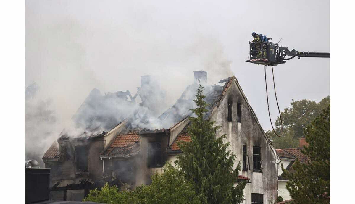 Quatre jeunes femmes réunies avant le drame