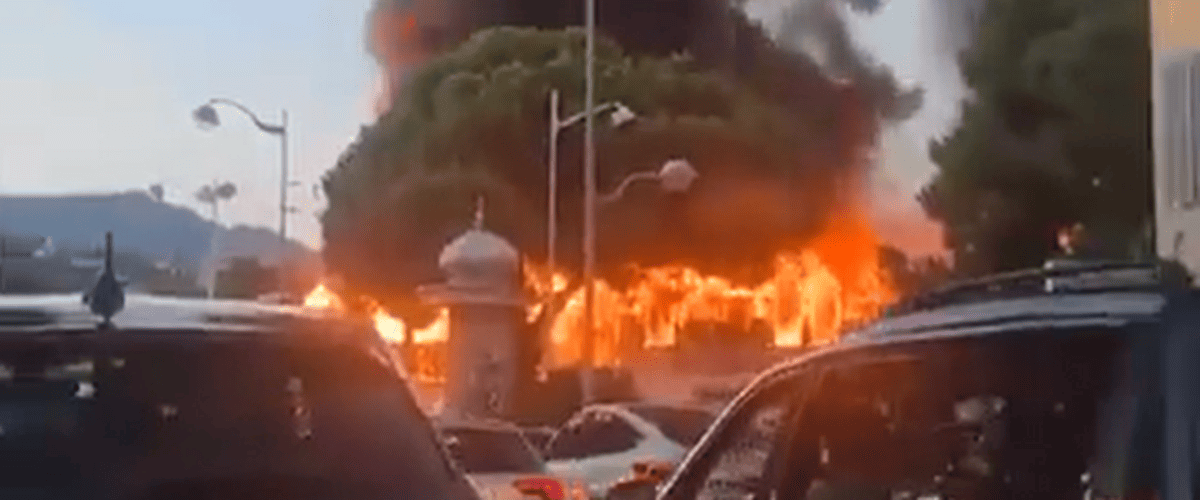 Panache de fumée et flammes à Nice