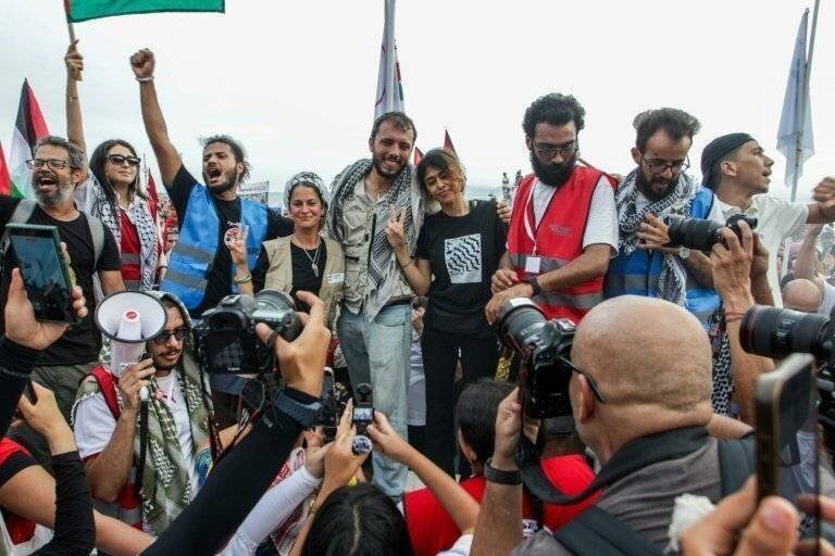 Navire de la flottille vers Gaza au large de Tunis