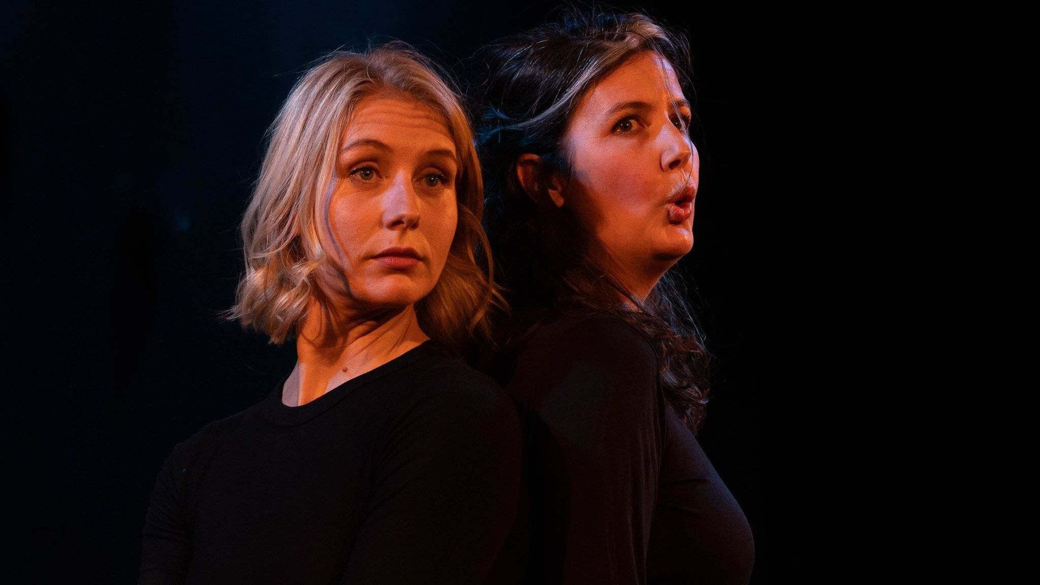 Affiche de la piece A Mains nues a Grenoble