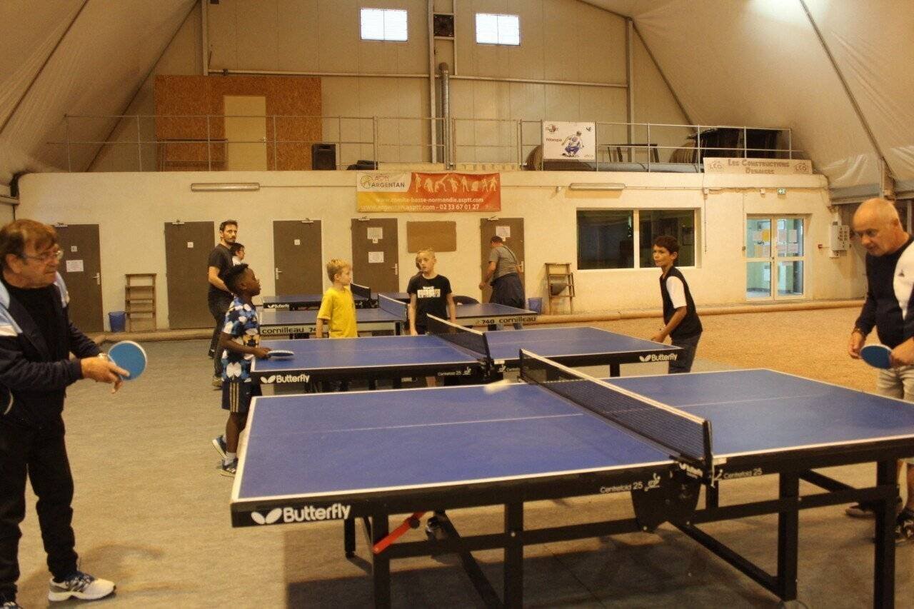Vue d’une exposition lors de la fête des associations à Argentan