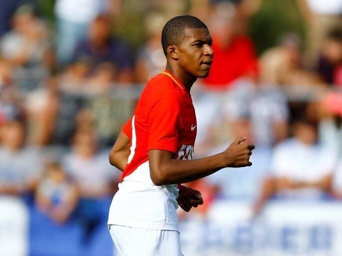 Kylian Mbappé lors de ses débuts avec Monaco