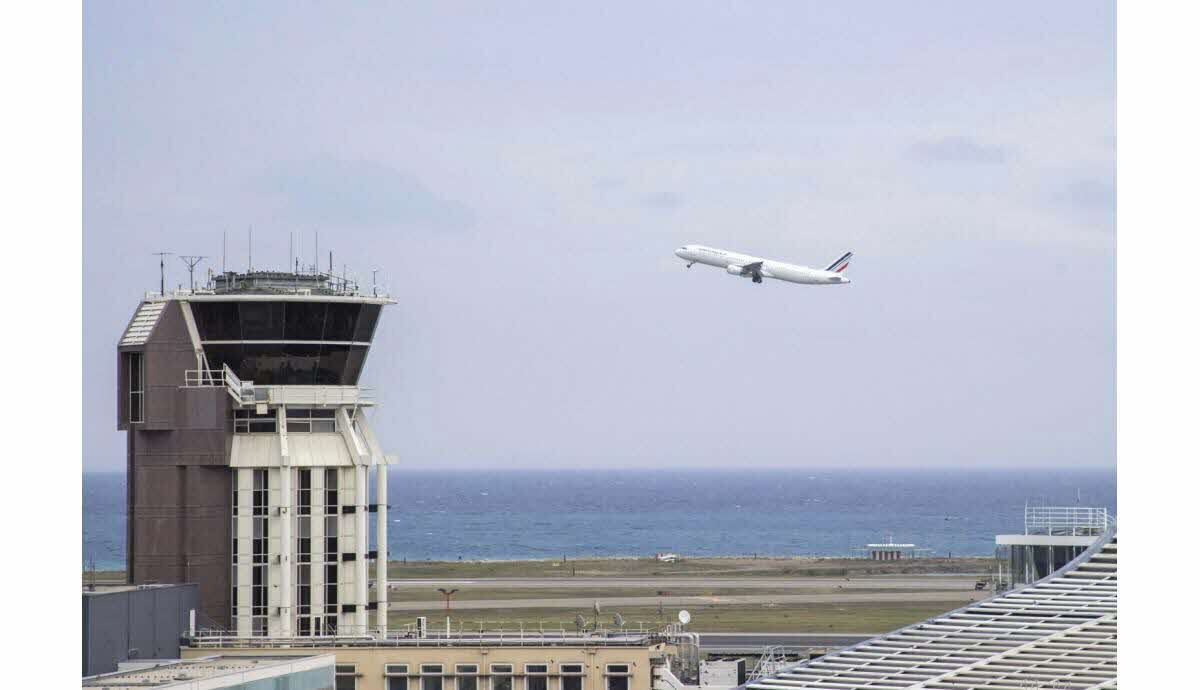 Grève des contrôleurs aériens reportée faute d’interlocuteur au gouvernement