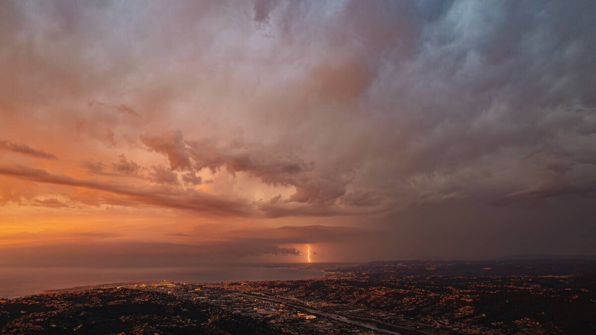 Orages près du littoral des Alpes-Maritimes