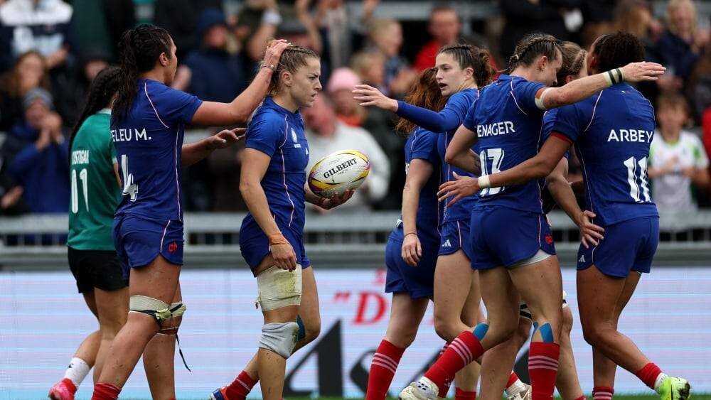 Les Françaises célèbrent leur qualification en demi-finale
