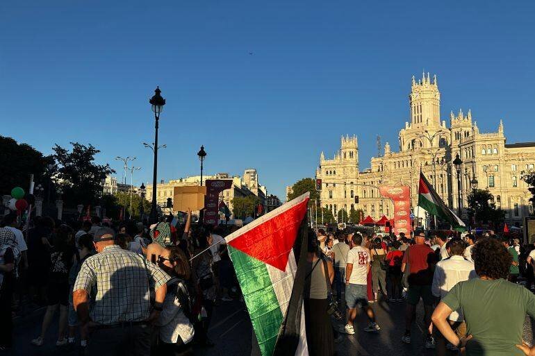 Manifestants le long du parcours de La Vuelta