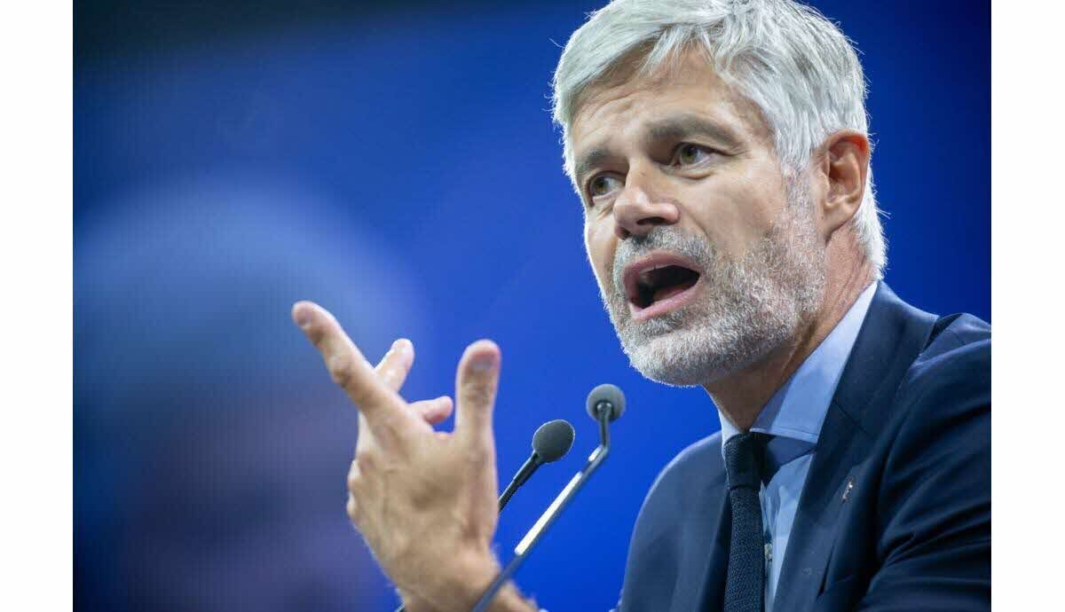 Laurent Wauquiez signe la pétition Villiers pour référendum immigration