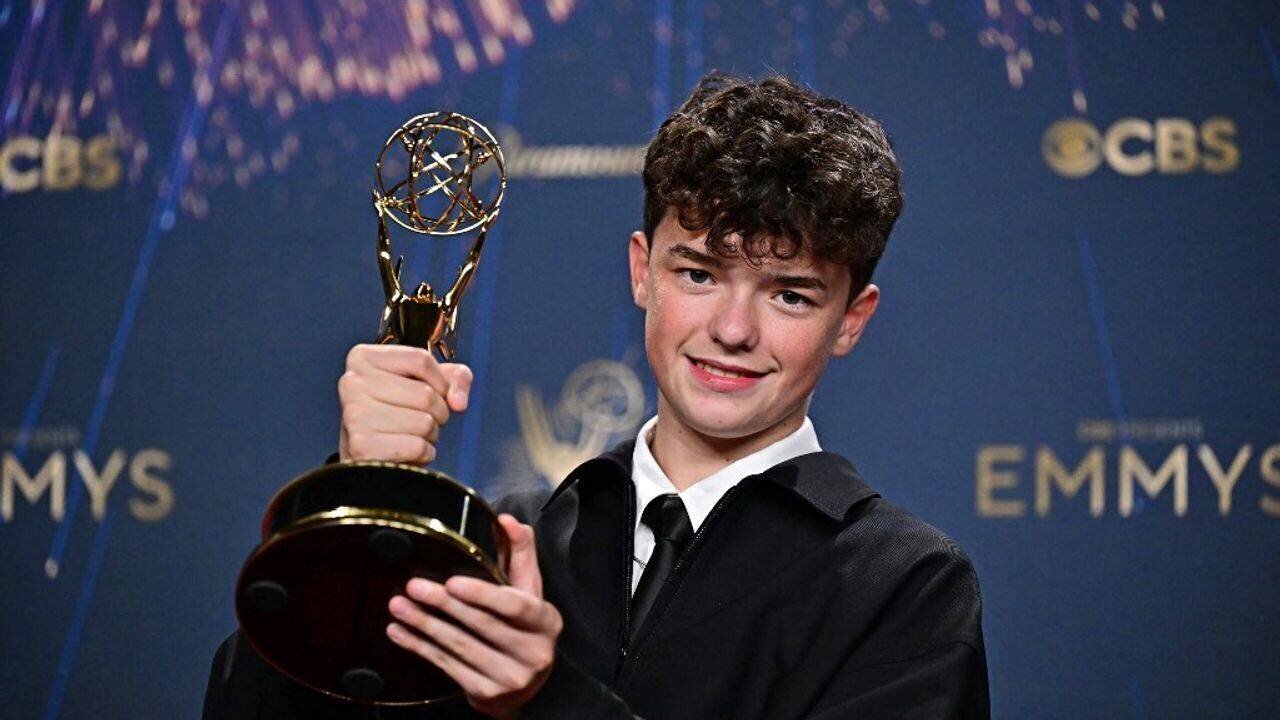 Portrait d’Owen Cooper lors des Emmy Awards 2025