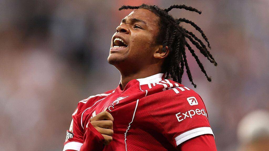 Rio Ngumoha dribbleur