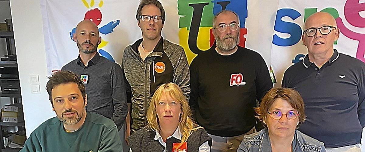 Manifestation à Rodez, pancartes et manifestants