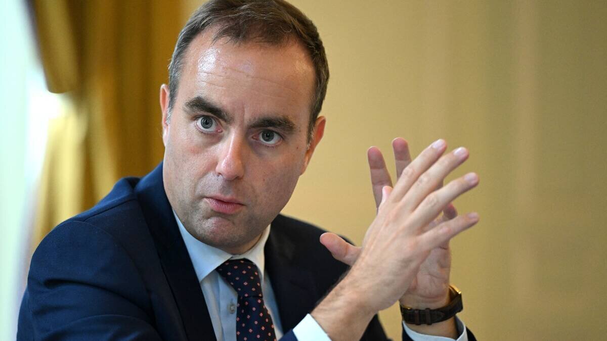 Sébastien Lecornu lors d'une intervention politique