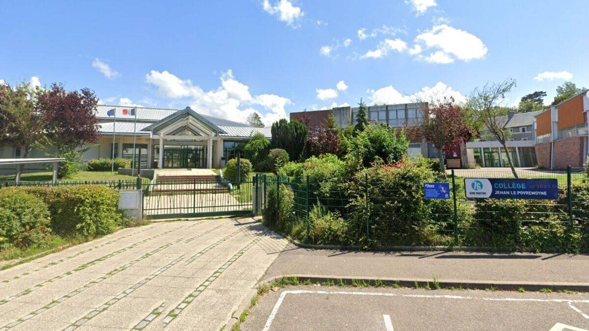 Surveillant accusé lors d’un procès en Normandie