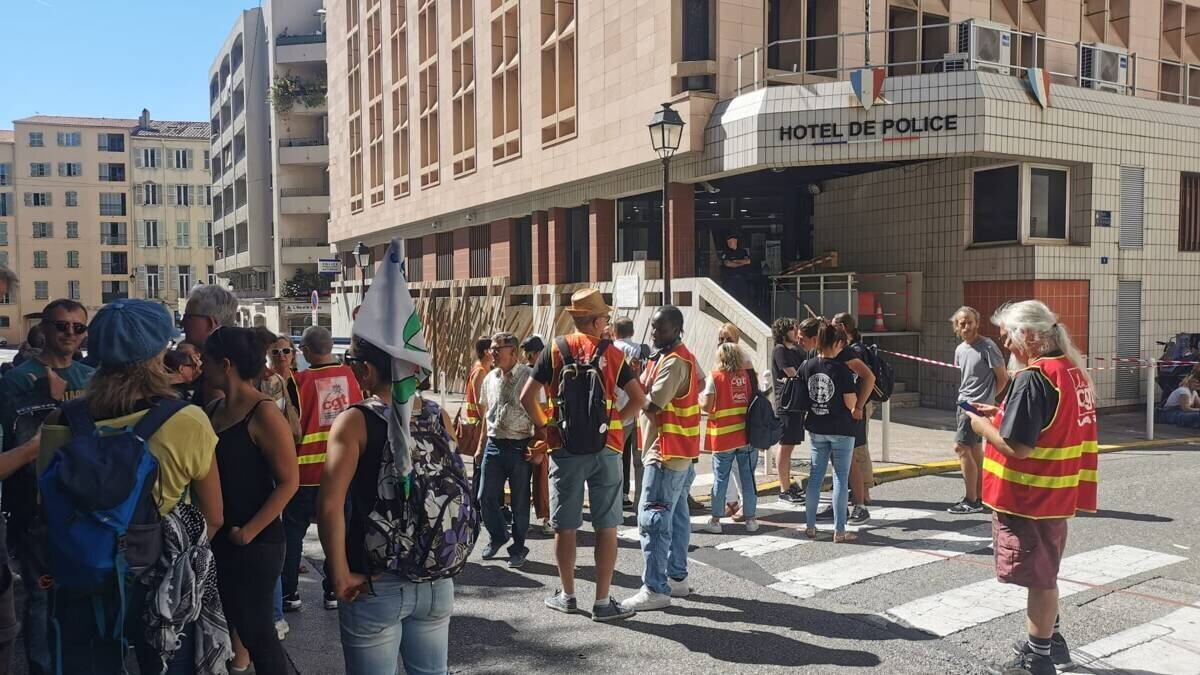 Interpellation d’élèves près du lycée Dumont-d’Urville, Toulon