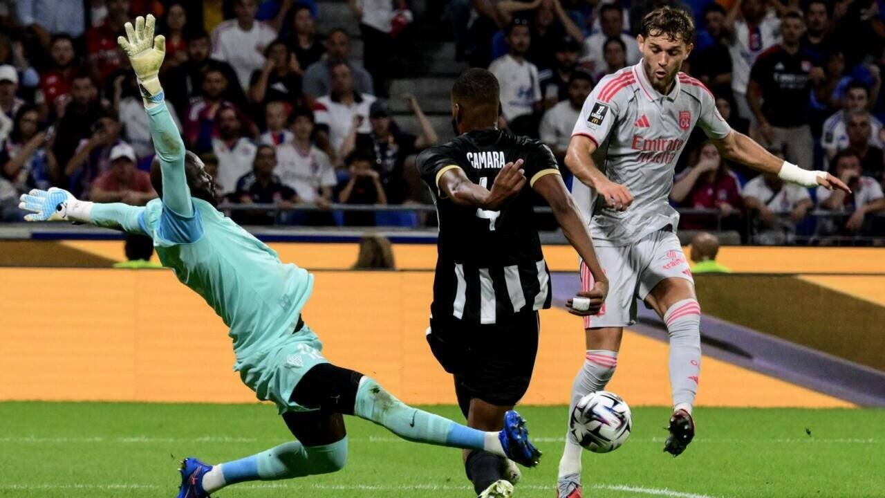 Tanner Tessmann célébrant le but décisif