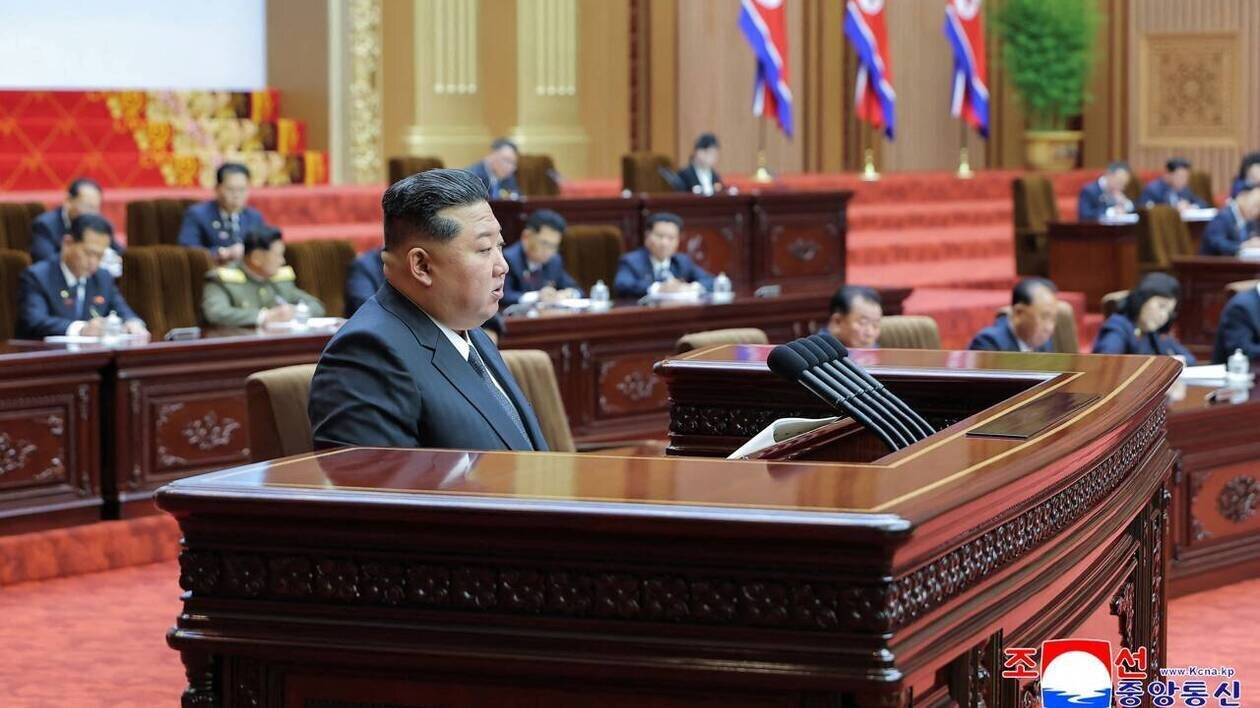 Kim Jong Un lors d’un défilé militaire