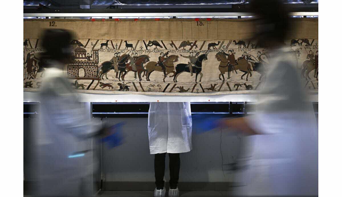 Tapisserie de Bayeux prête à Londres pour le transfert