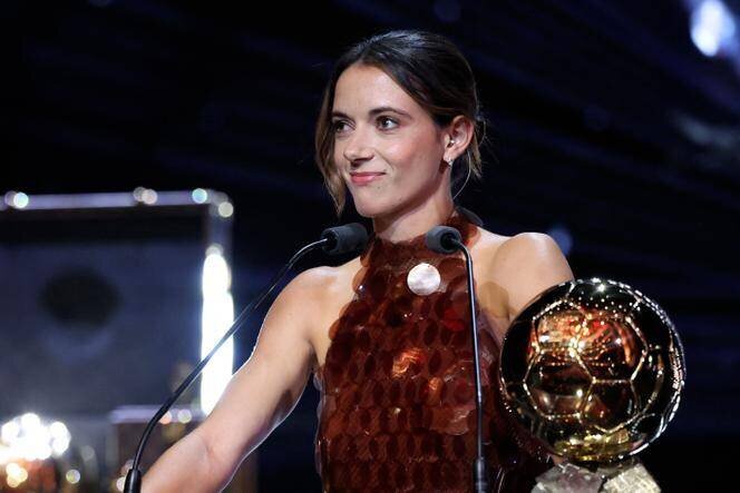 Aitana Bonmati au Théâtre du Châtelet avec le Ballon d’Or