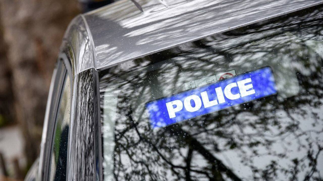 Véhicule de police illustrant une intervention