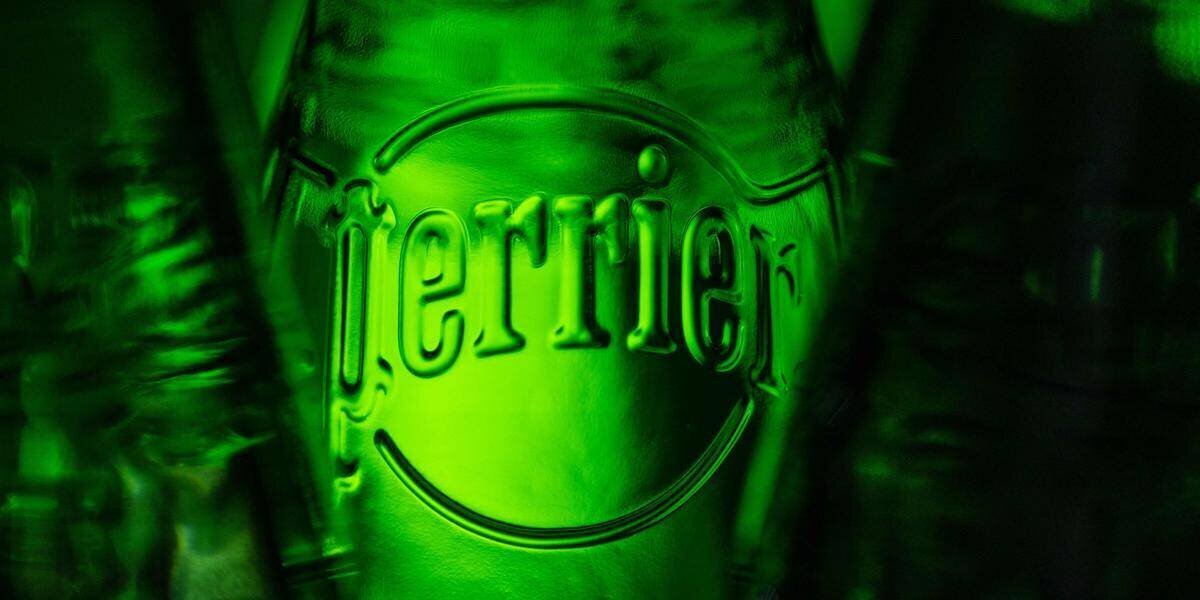 Bouteilles Perrier dans une usine française