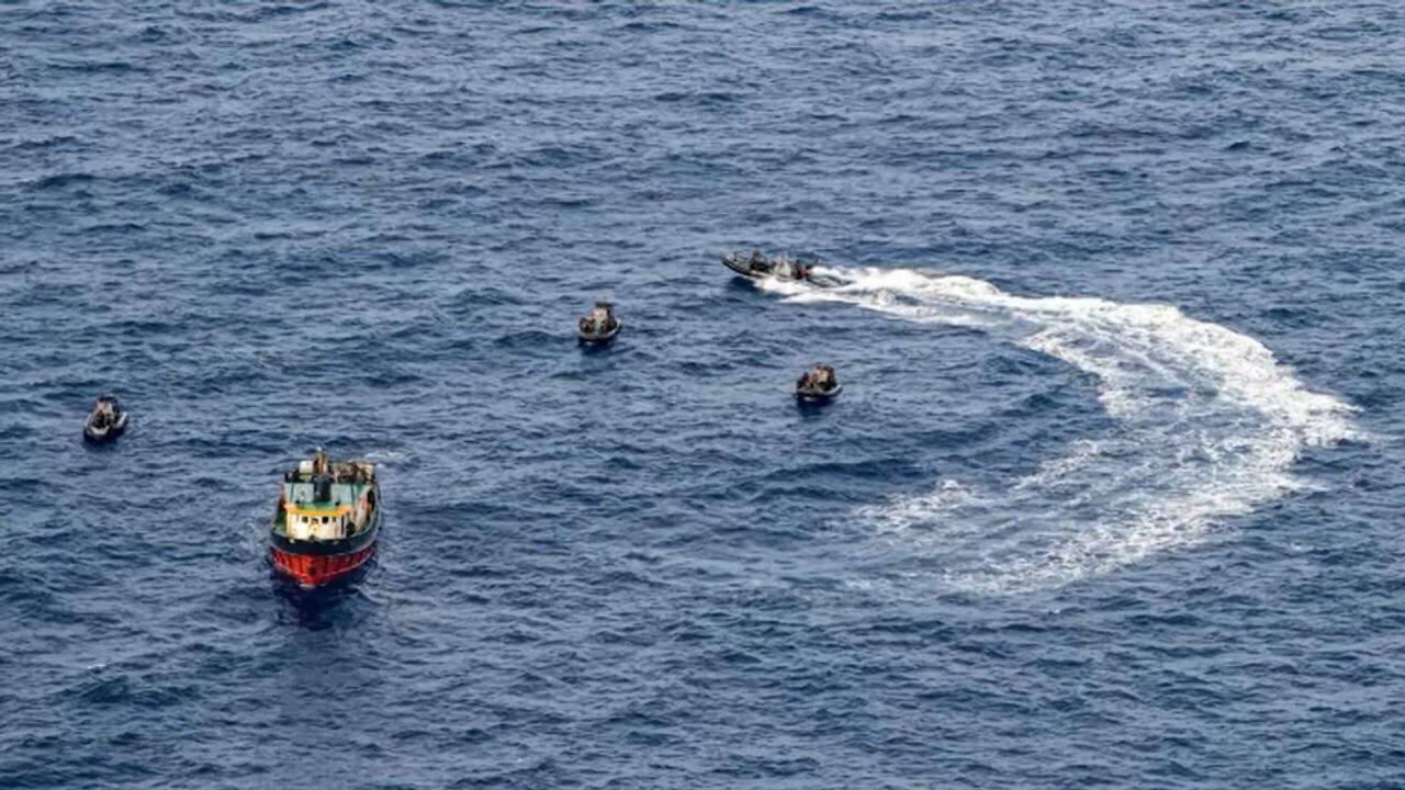 Navire et opération de saisie de cocaïne par la Marine française