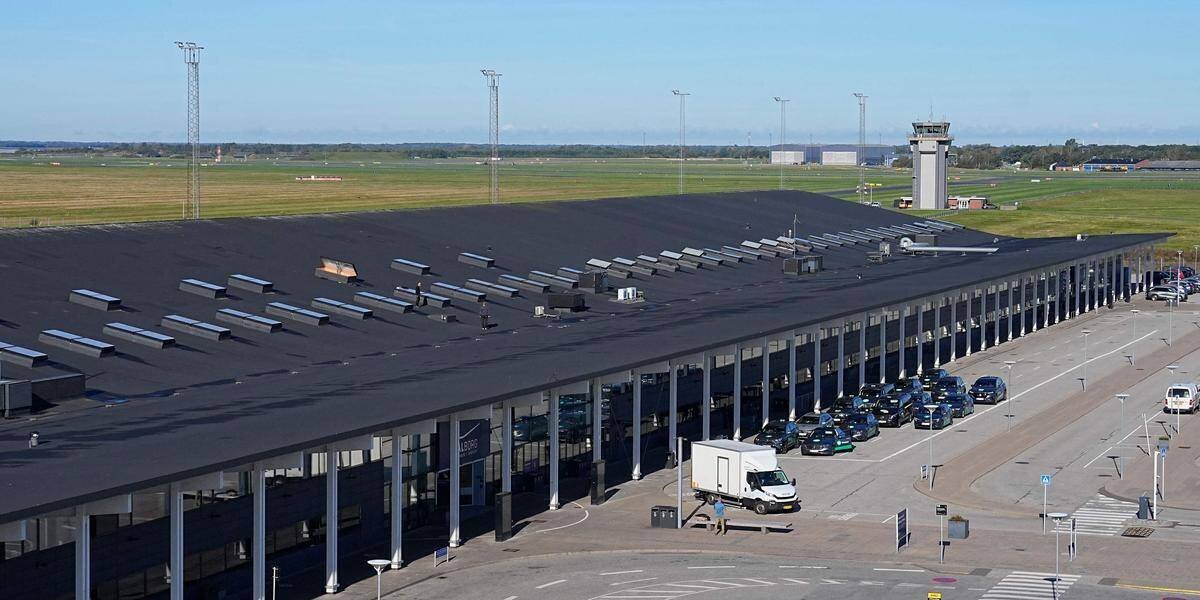 Drone au-dessus de l’aéroport d’Aalborg au Danemark