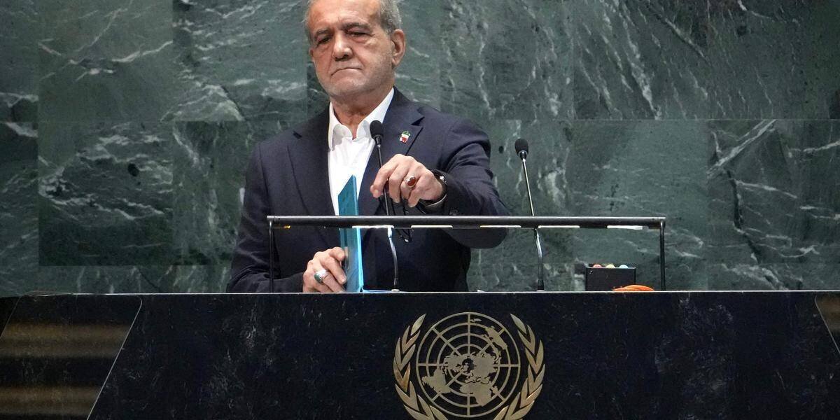 Vue d’un porte-conteneurs affecté par les sanctions maritimes