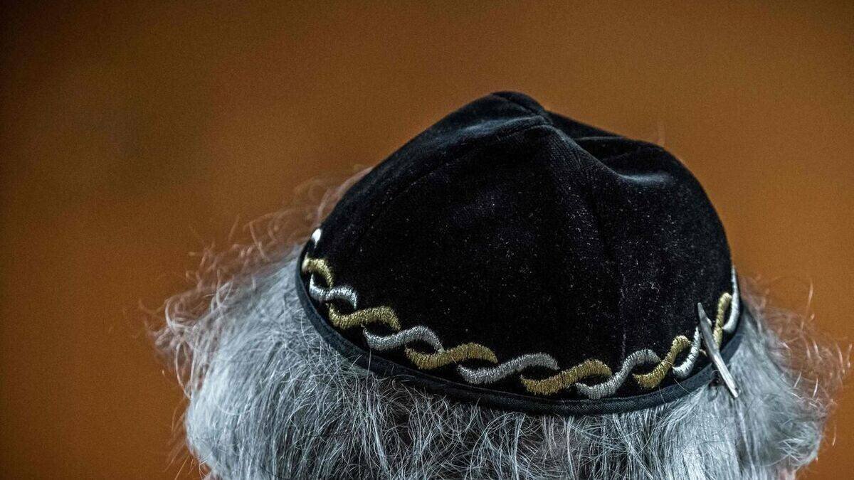 Homme de 67 ans portant une kippa blessé après l’agression à Yerres