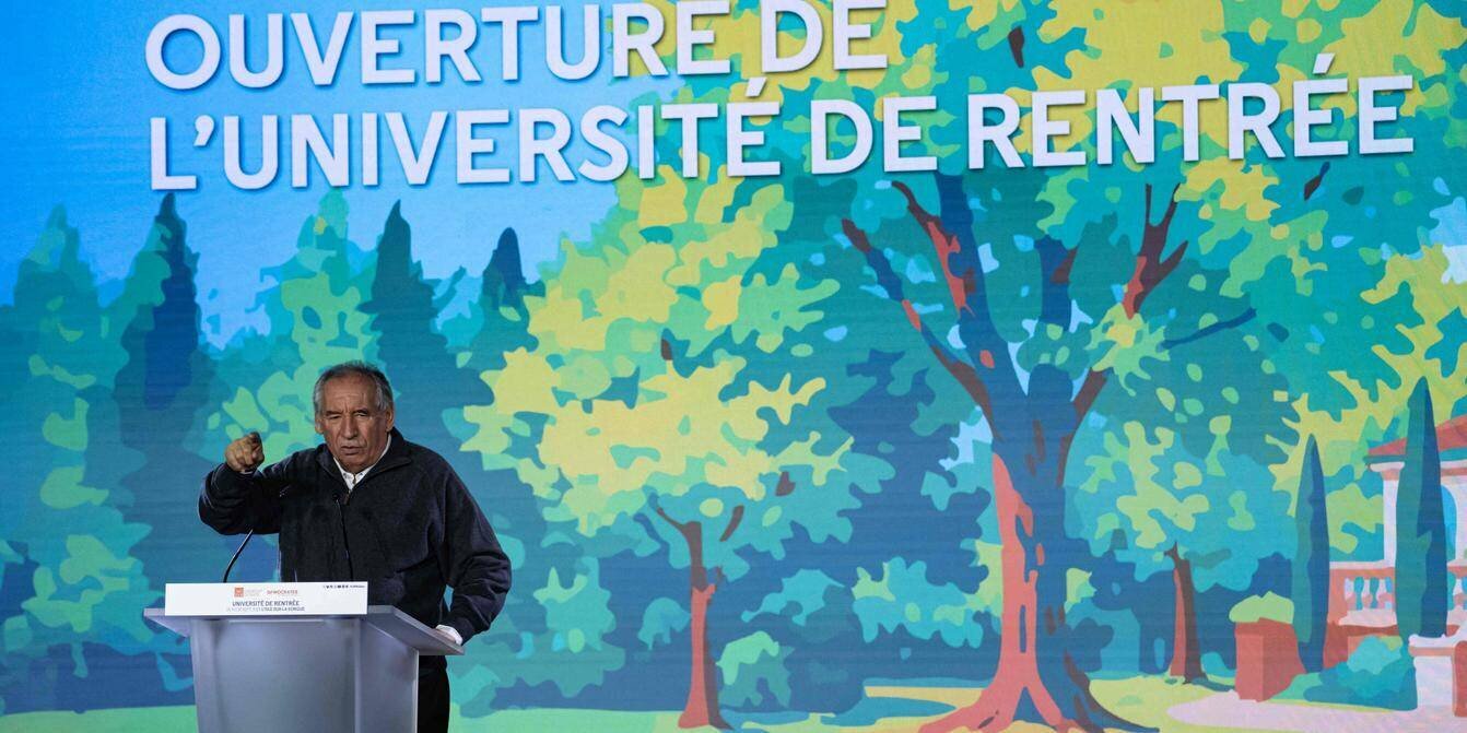 Photo politique liée à François Bayrou et Sarkozy