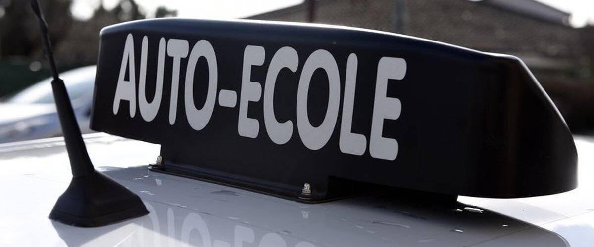 Moniteur indépendant et élèves concernés par les retards