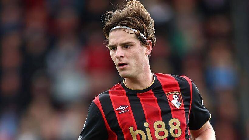 Alex Scott en action avec Bournemouth