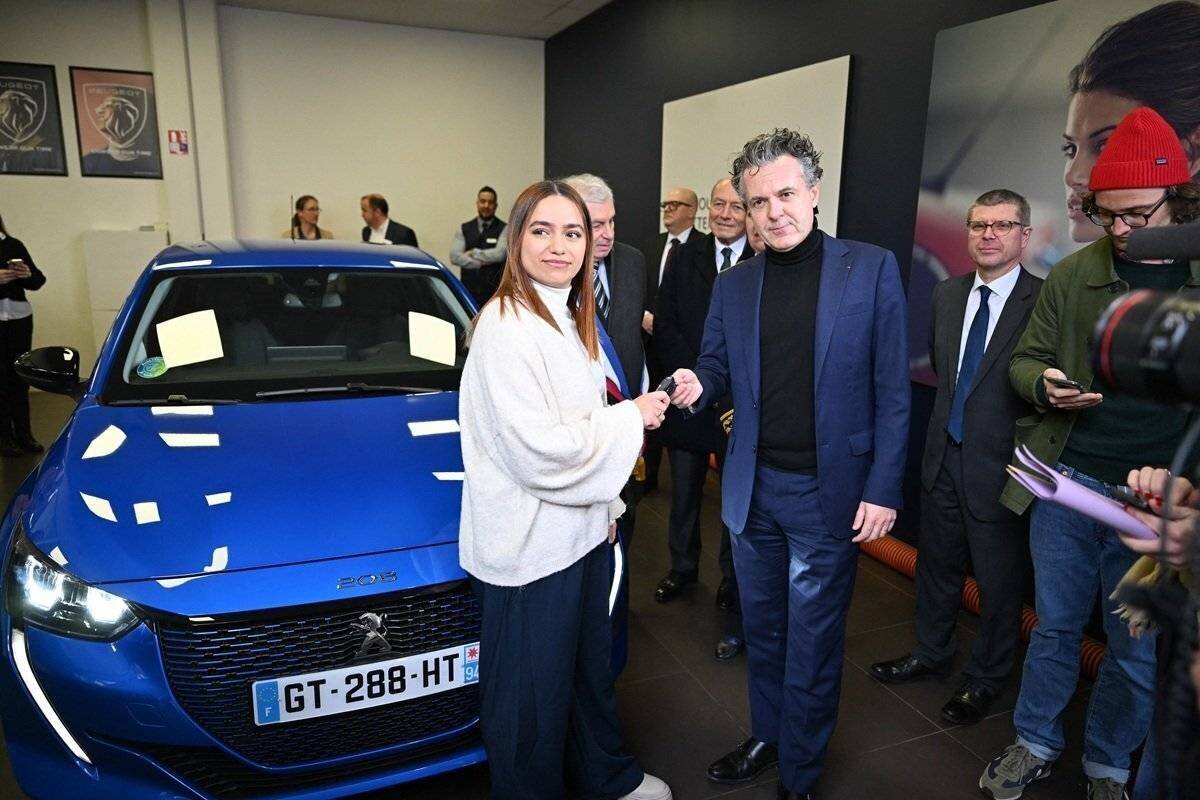 Voitures électriques et leasing social en France