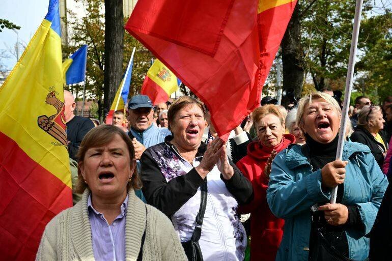 Manifestation après les élections parlementaires en Moldavie