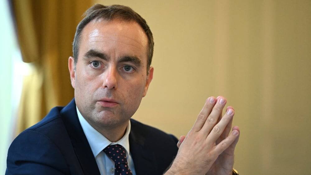 Sébastien Lecornu lors d'une prise de parole