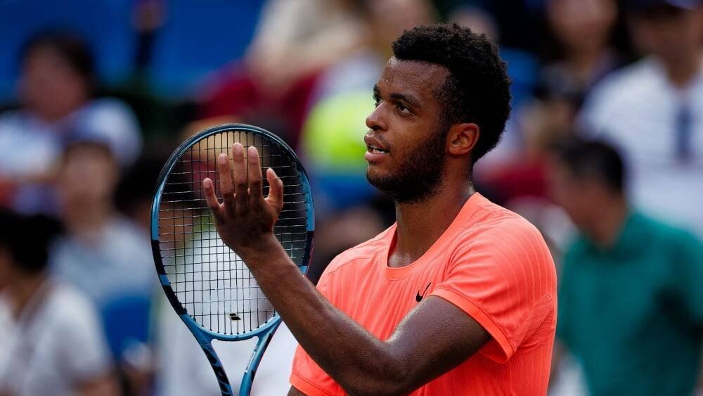 Giovanni Mpetshi Perricard remporte sa victoire à Shanghaï