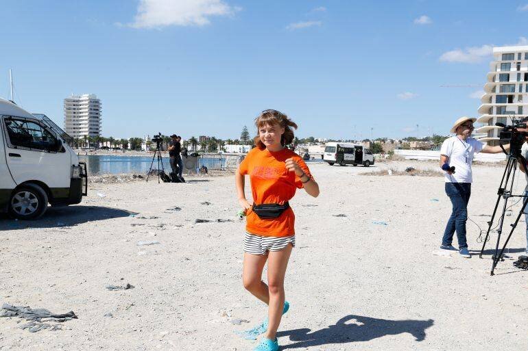 Greta Thunberg attendant de lever l'ancre vers Gaza depuis le port de Bizerte, Tunisie, 13 septembre 2025