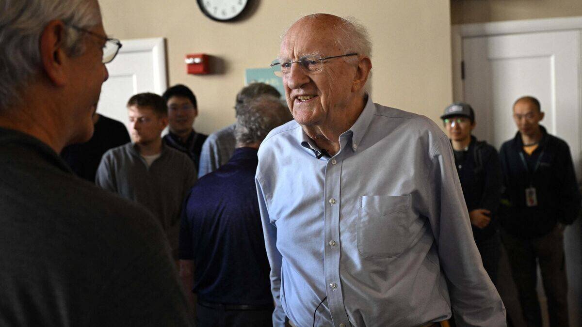 John Clarke, l’un des lauréats du Nobel de physique 2025