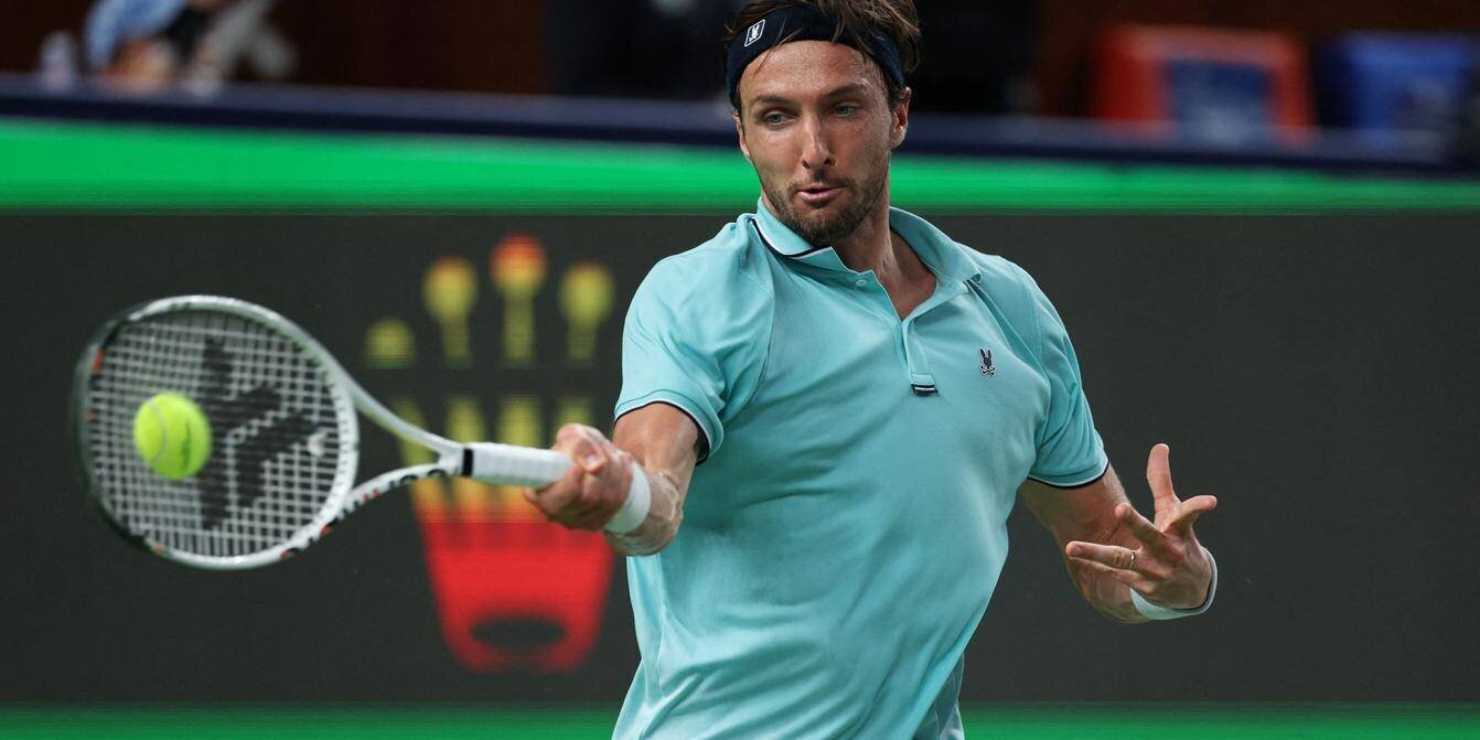 Rinderknech sur le court en Shanghai