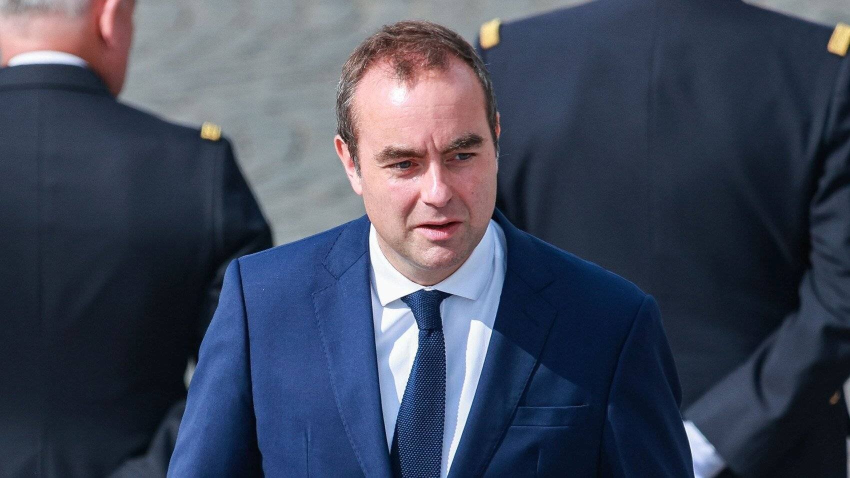 Sébastien Lecornu lors d\'un discours politique