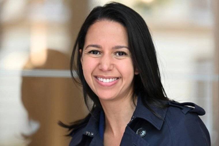 Naïma Moutchou lors de sa nomination comme ministre des Outre-mer