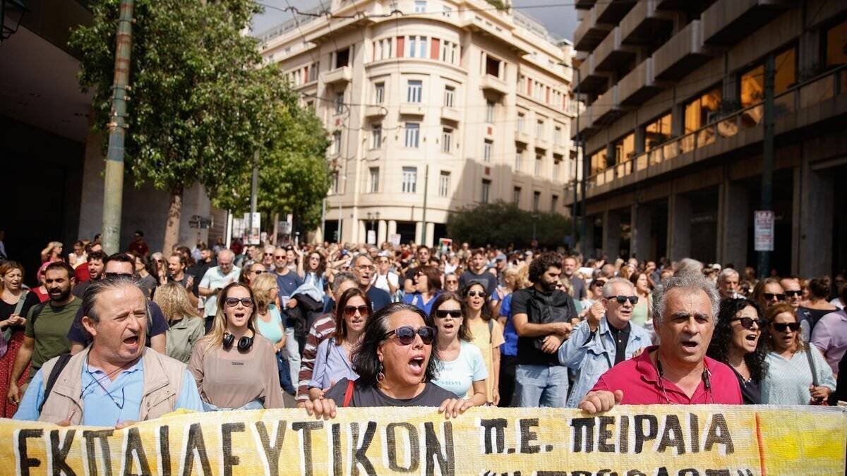 Manifestations en Grèce contre la journée de 13 heures