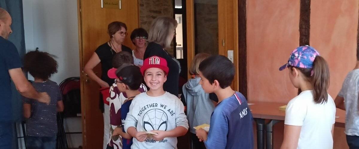 Jeunes élus du CMJ de Naucelle lors d'une séance