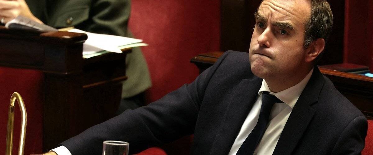 Salle plénière et députés lors du débat budgétaire