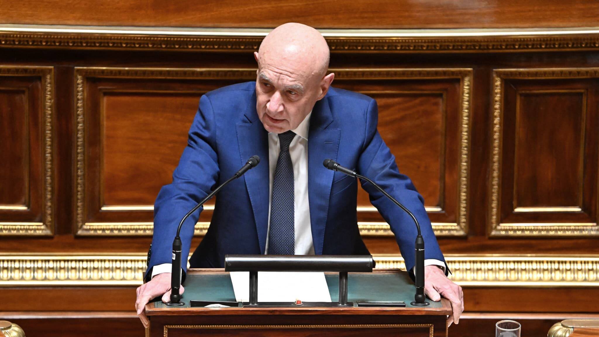 Sénateur Claude Malhuret lors d'une prise de parole