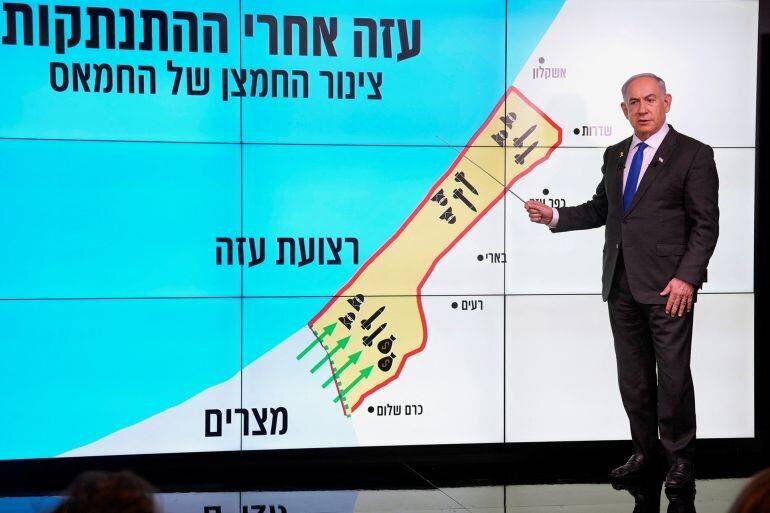 Netanyahou présentant une carte de Gaza pour expliquer un axe stratégique