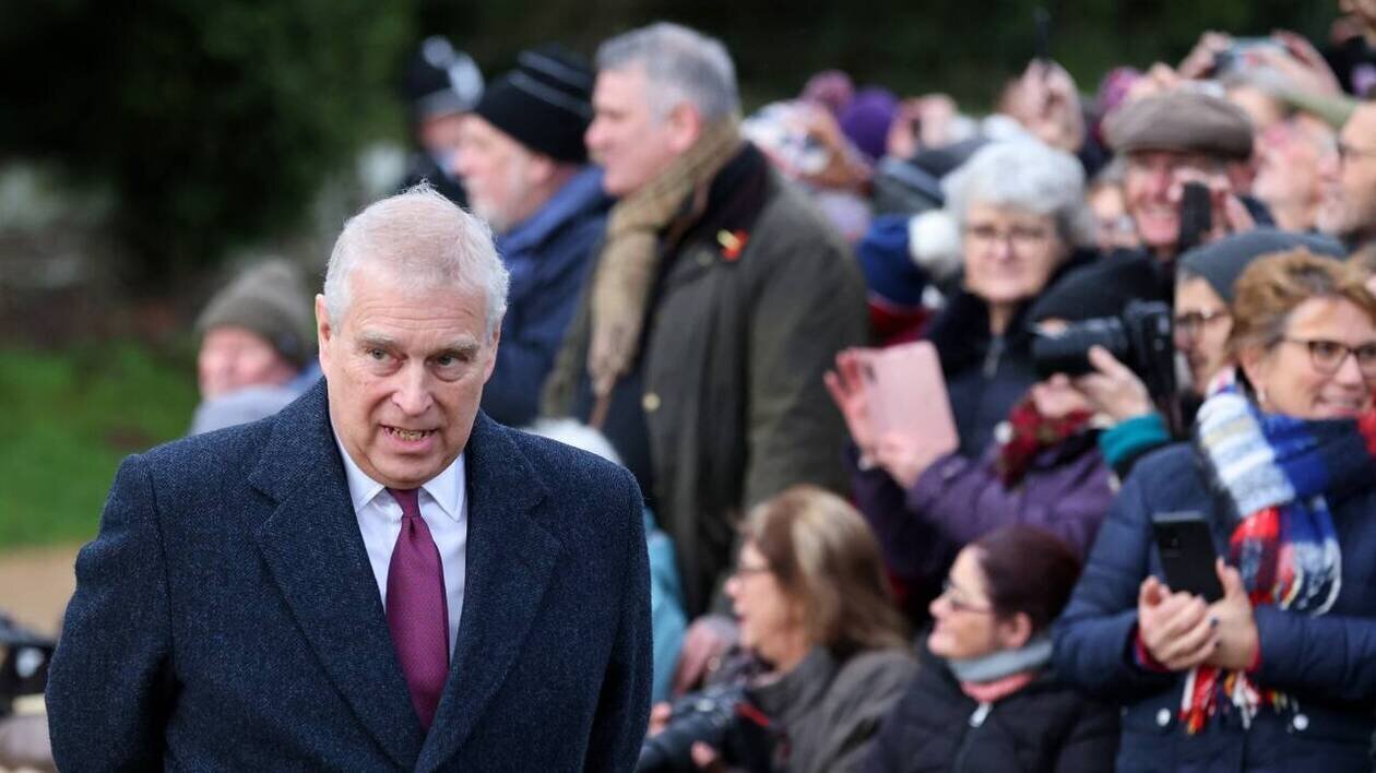Photo du prince Andrew lors d’un communiqué officiel (Ouest-France)