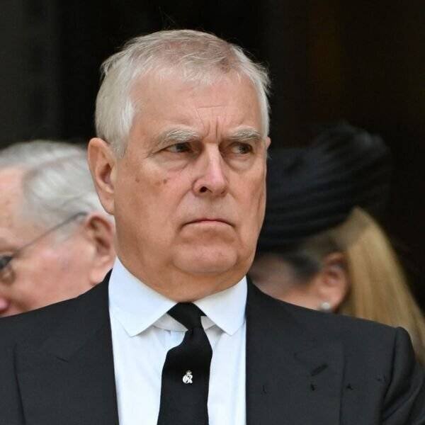 Photo du prince Andrew associée à des scandales