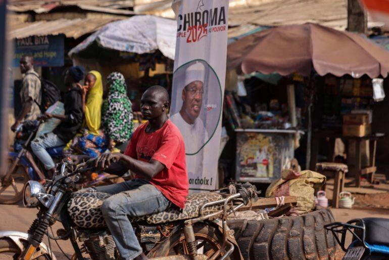 Supporters d'Isaac Tchiroma lors de la campagne, octobre 2025