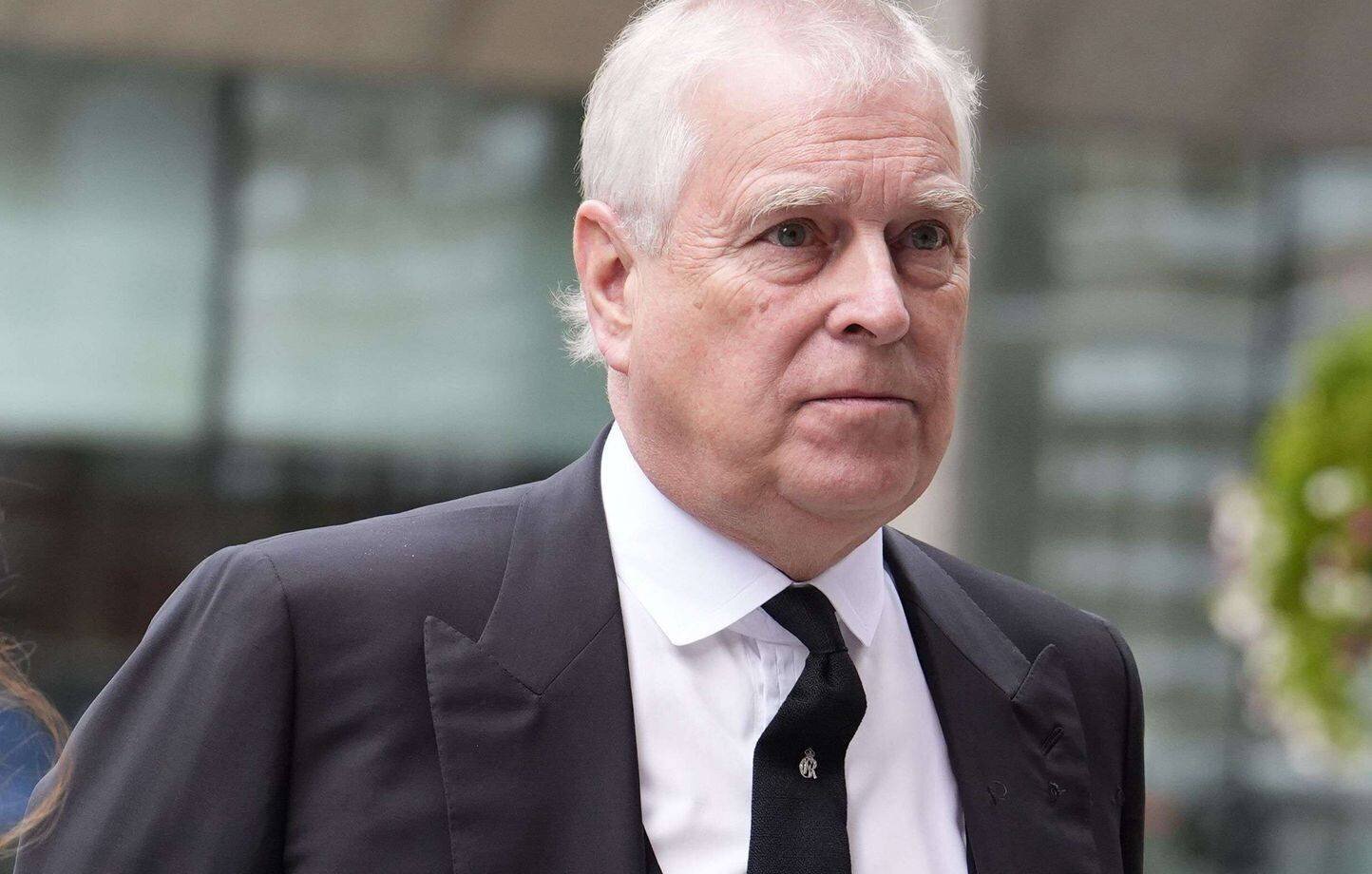 Prince Andrew arrivant pour le service commémoratif à Westminster